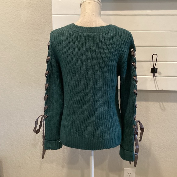 K. Jordan Fall Sweater - Picture 4 of 5